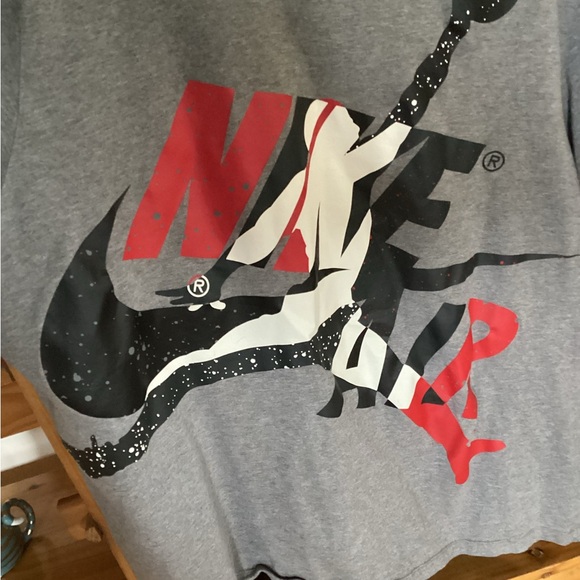 Nike Jordan Gray T-Shirt with Red and Black Graphic - Picture 3 of 7